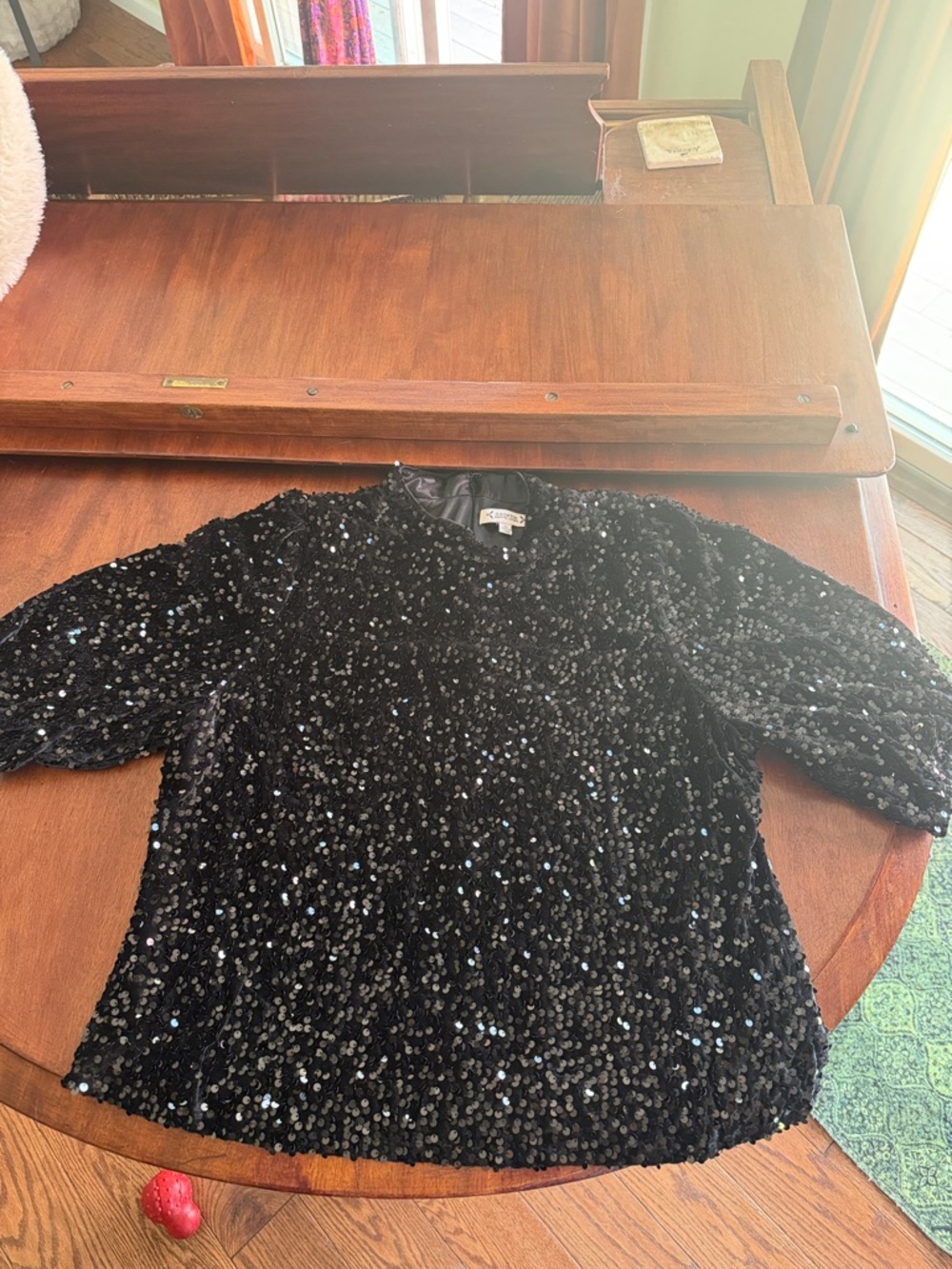 Sequin Short-Sleeve Blouse - Black